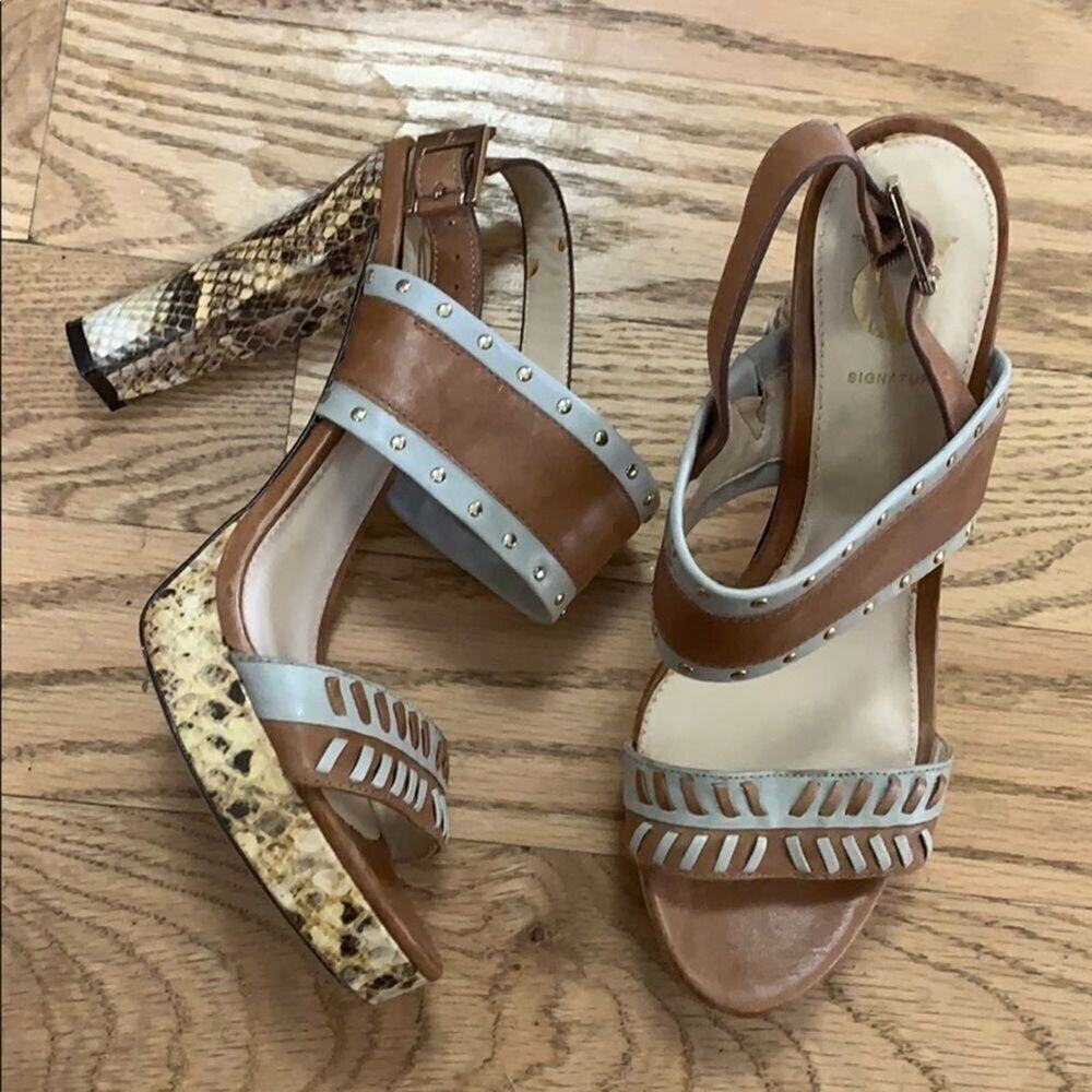CV SIGNATURE LEATHER SANDALS‎ SIZE 8.5M - Picture 3 of 8